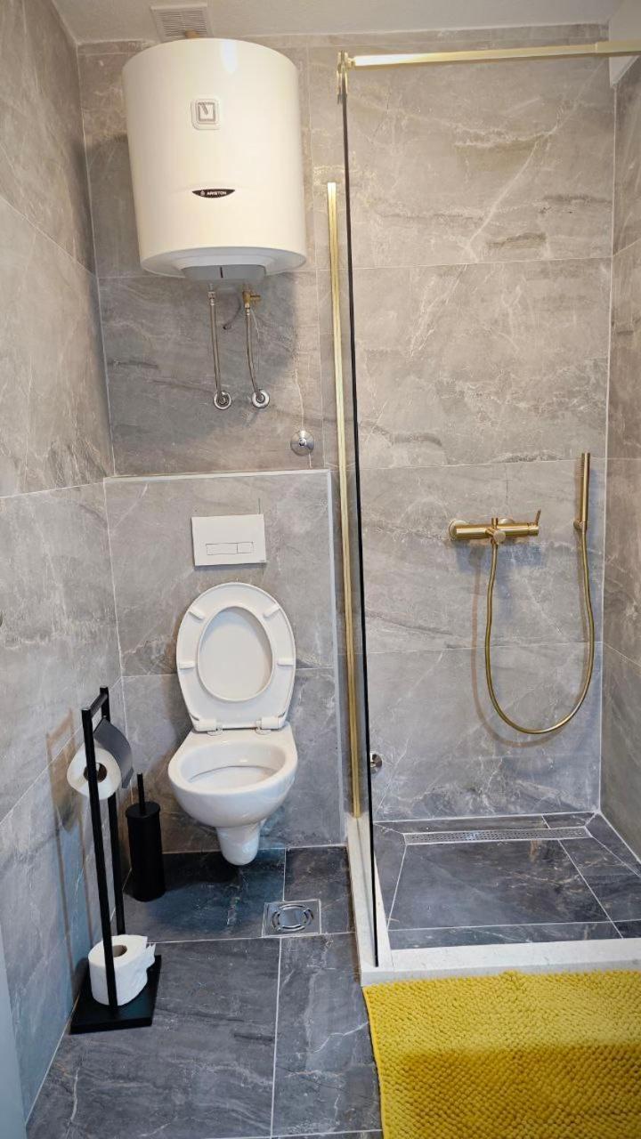 Apartmani Radovic Bijela Esterno foto