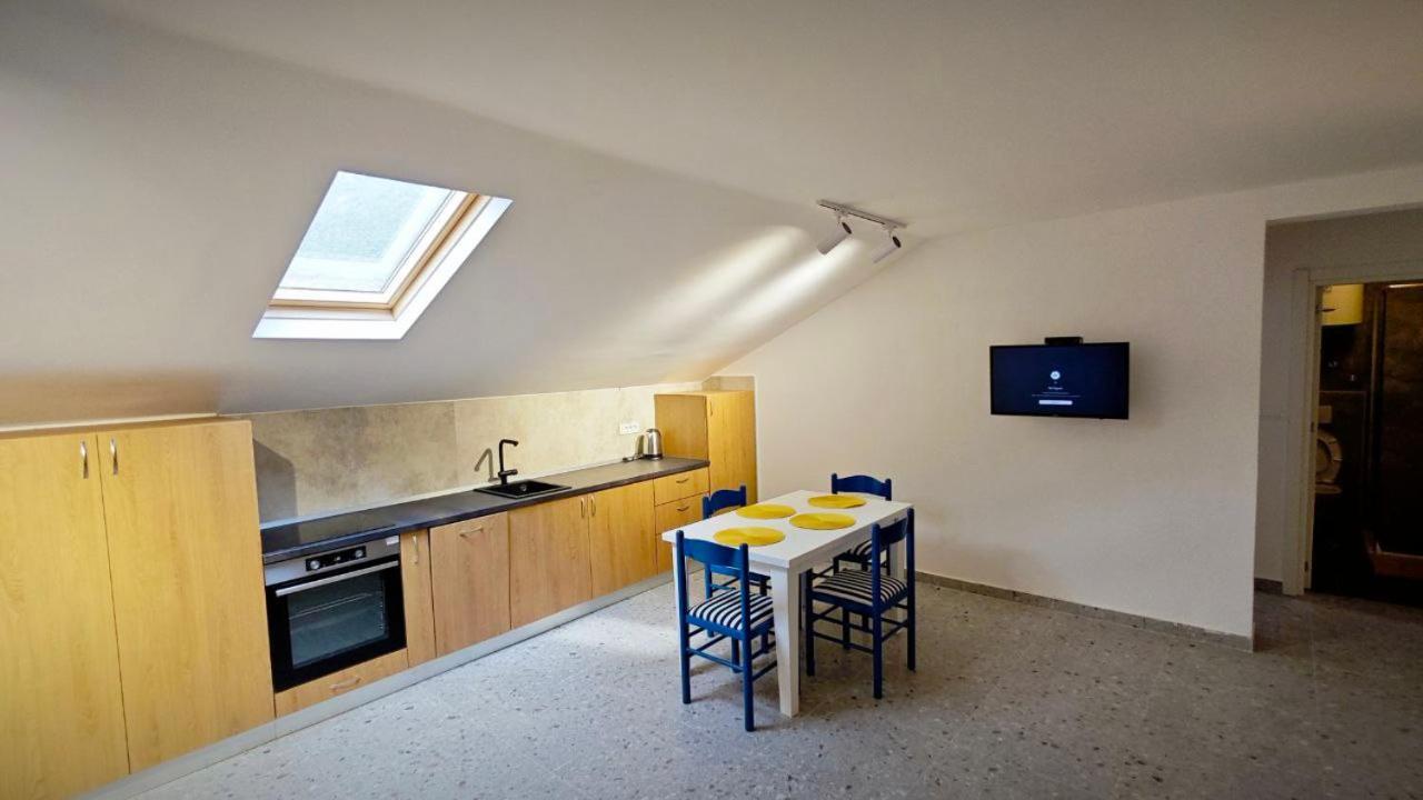 Apartmani Radovic Bijela Esterno foto